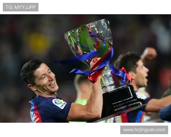 西甲第34轮综述前六强保持不败巴萨领先皇马四分保级格局趋向清晰